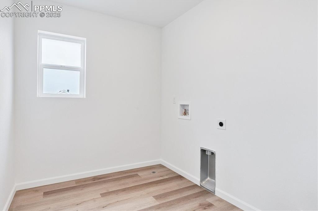 Image 17 of 22: Laundry