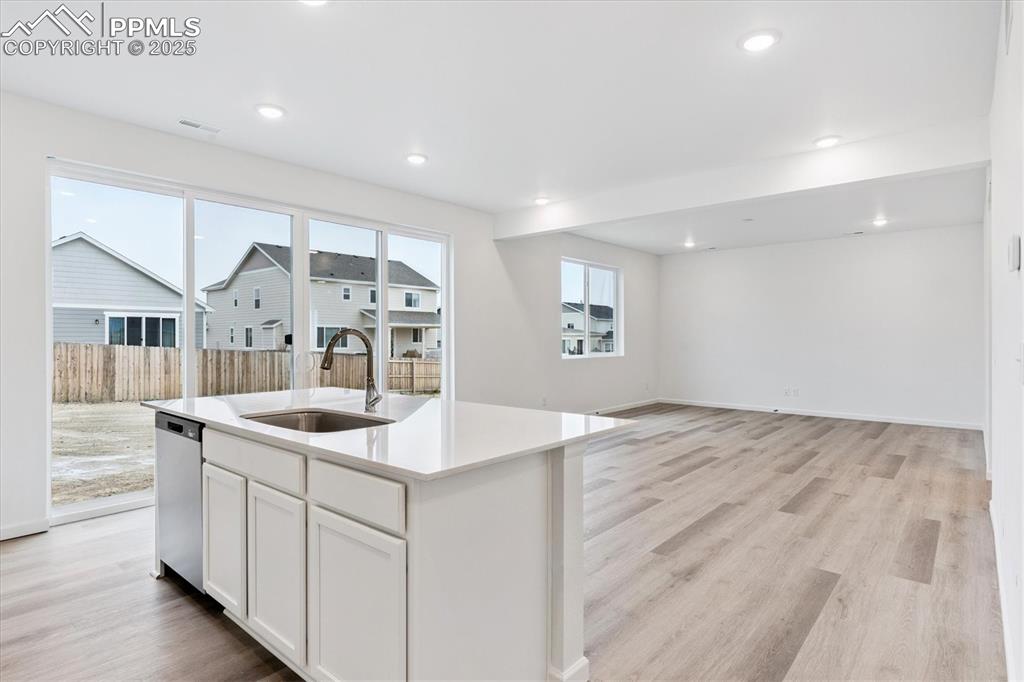 Image 8 of 22: Kitchen