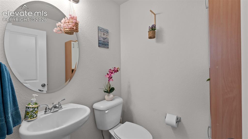 Image 10 of 37: Bathroom