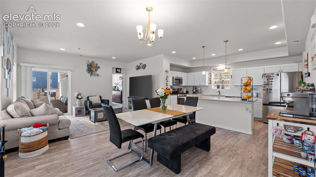 Image 8 of 37: Dining Area