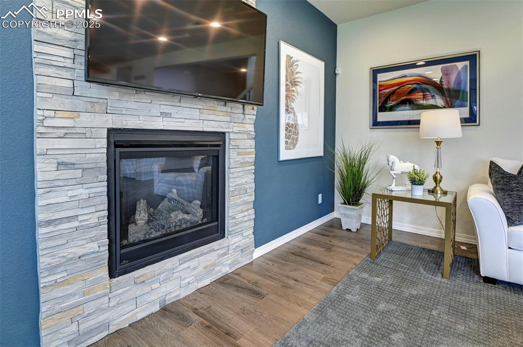 Image 11 of 40: Living Room