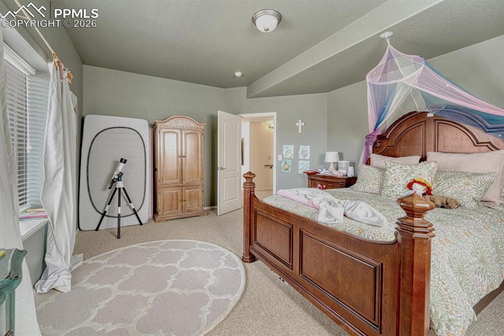 Image 40 of 48: Bedroom