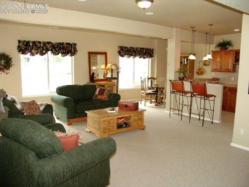 Image 9 of 9: Living Room