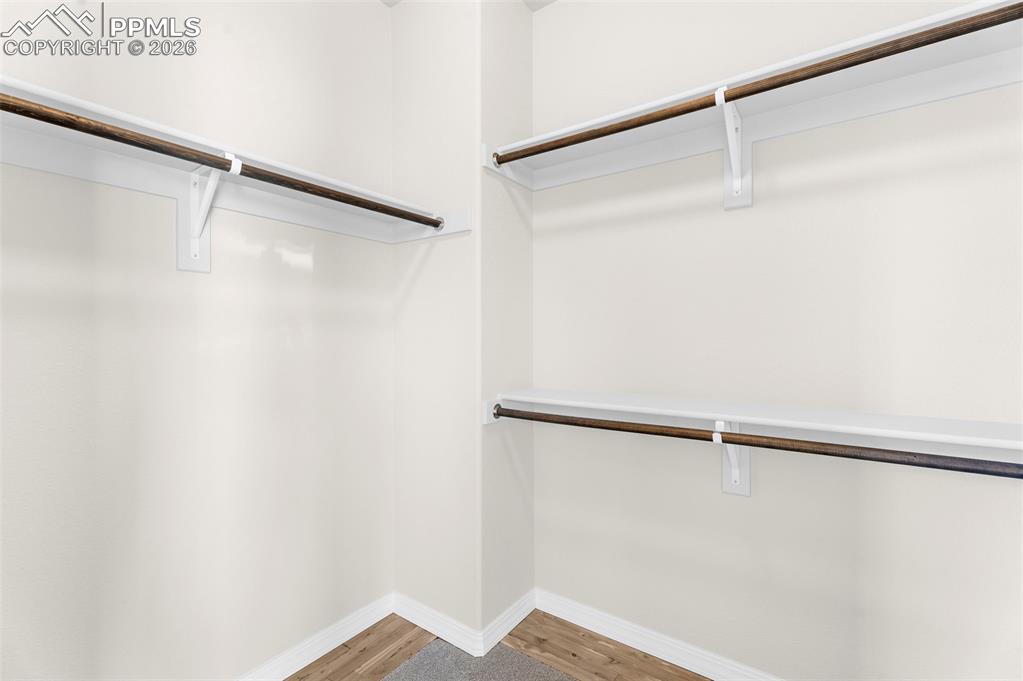 Image 22 of 47: Closet