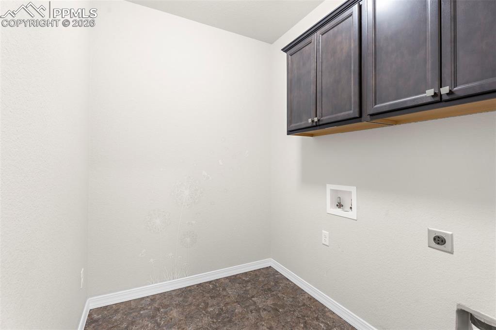 Image 23 of 47: Laundry