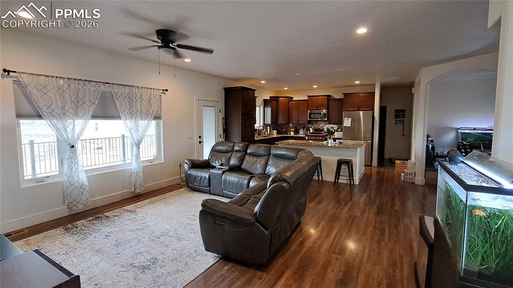 Image 2 of 40: Open Concept