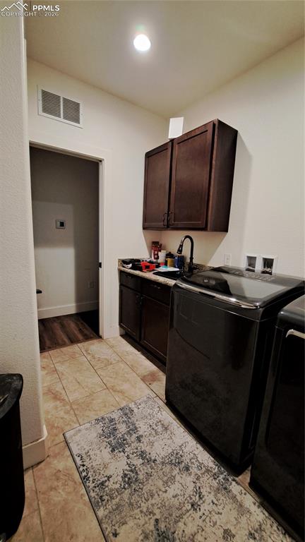 Image 23 of 40: Main level- sink