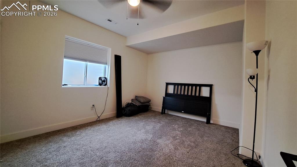 Image 31 of 40: Bedroom