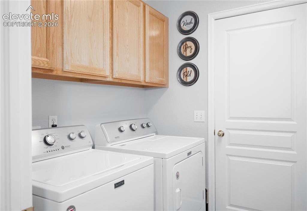 Image 18 of 18: Laundry