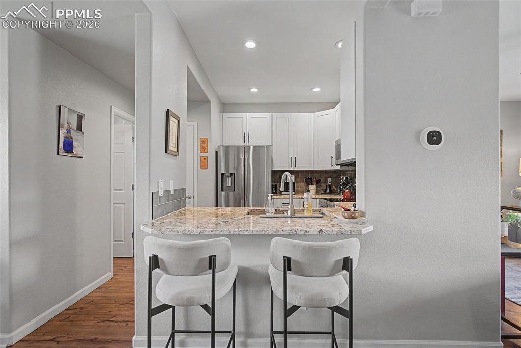 Image 18 of 41: Kitchen