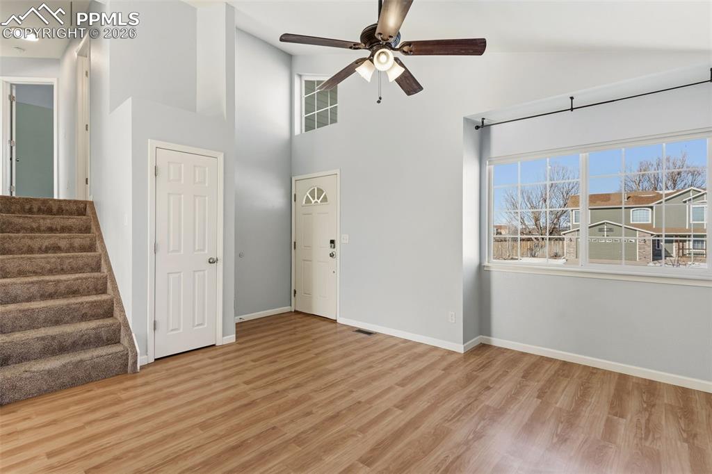 Image 11 of 50: Living Room