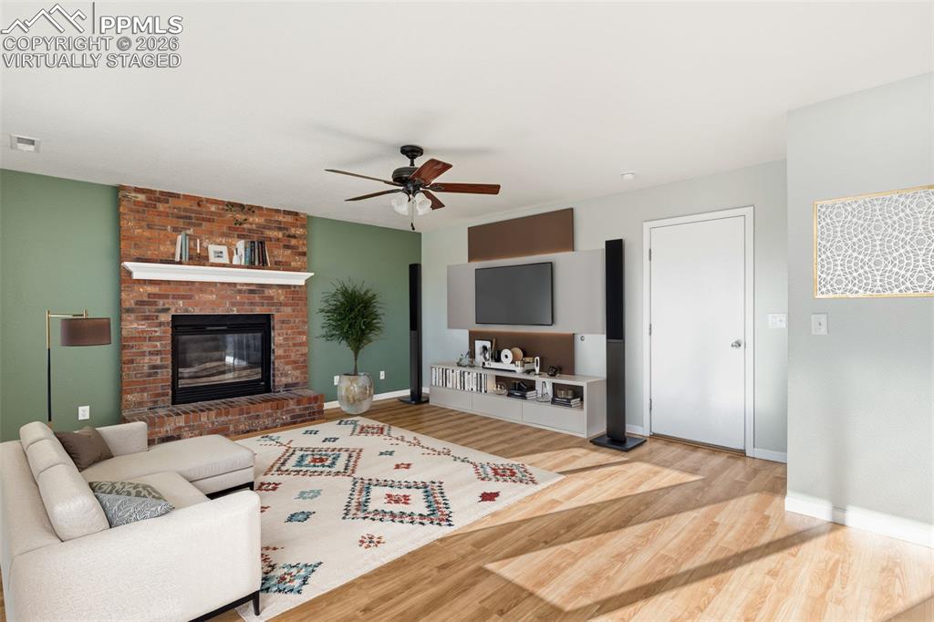 Image 5 of 50: Virtually staged