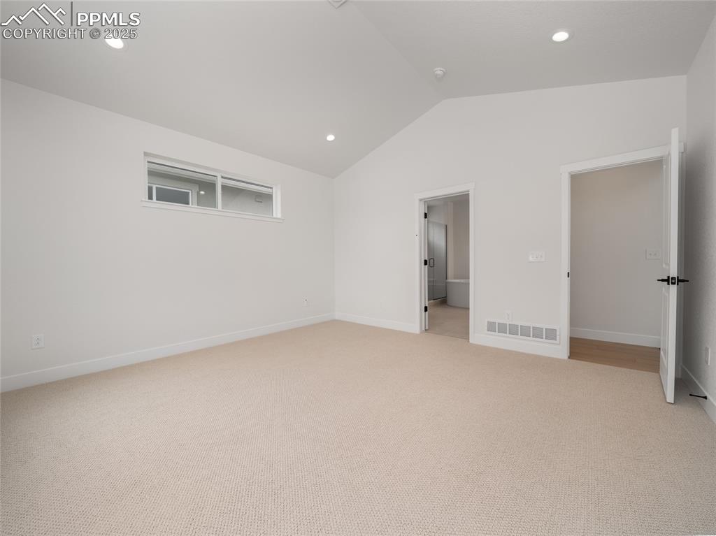 Image 11 of 29: Bedroom