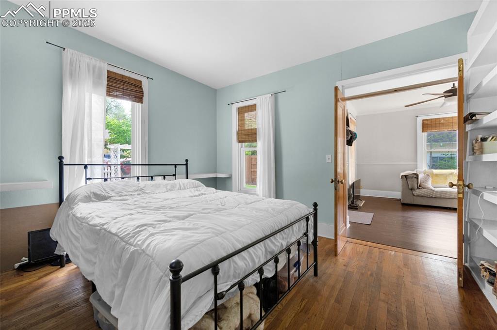 Image 11 of 28: Bedroom