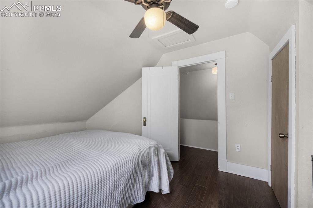 Image 13 of 28: Bedroom