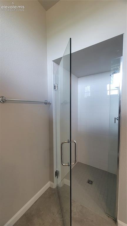 Image 8 of 33: Bathroom