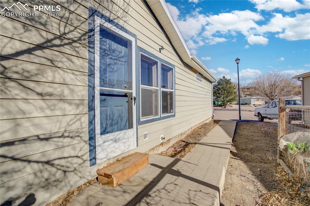 Image 3 of 9: Walkway to Front Door