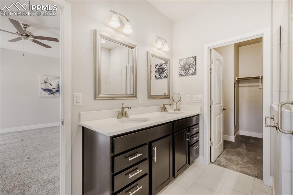 Image 27 of 30: Bathroom