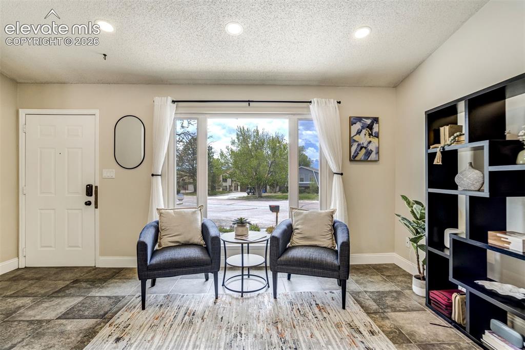 Image 10 of 50: Sitting Room