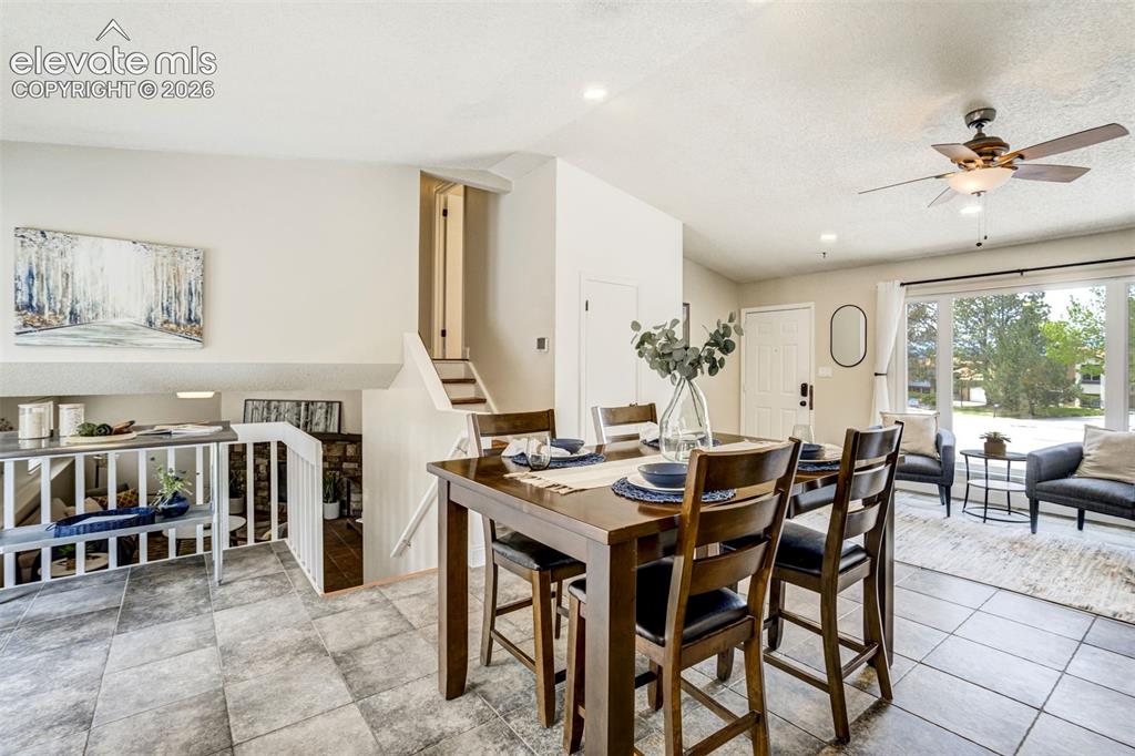Image 15 of 50: Dining Area