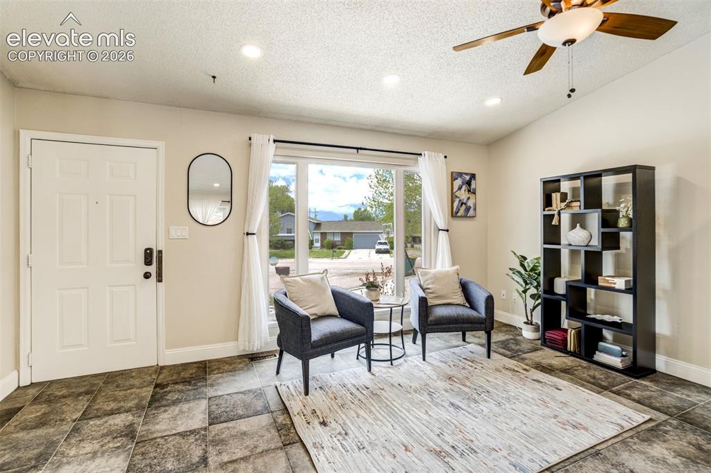 Image 9 of 50: Entry