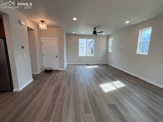 Image 6 of 12: Living Room