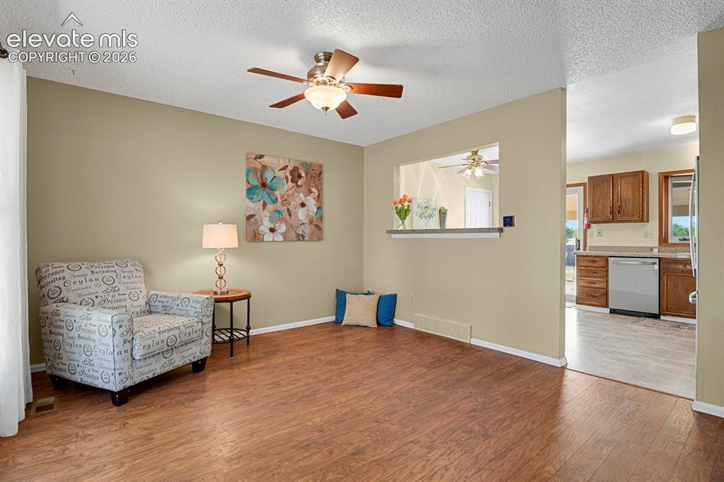 Image 4 of 28: Living Room
