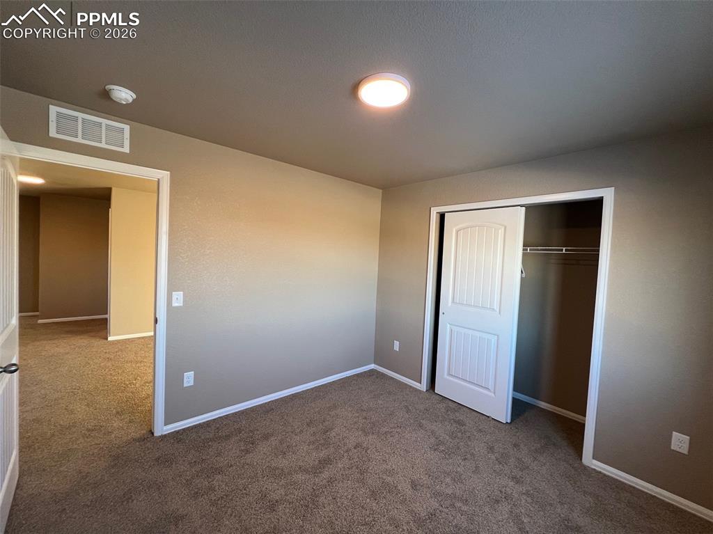 Image 26 of 32: Bedroom