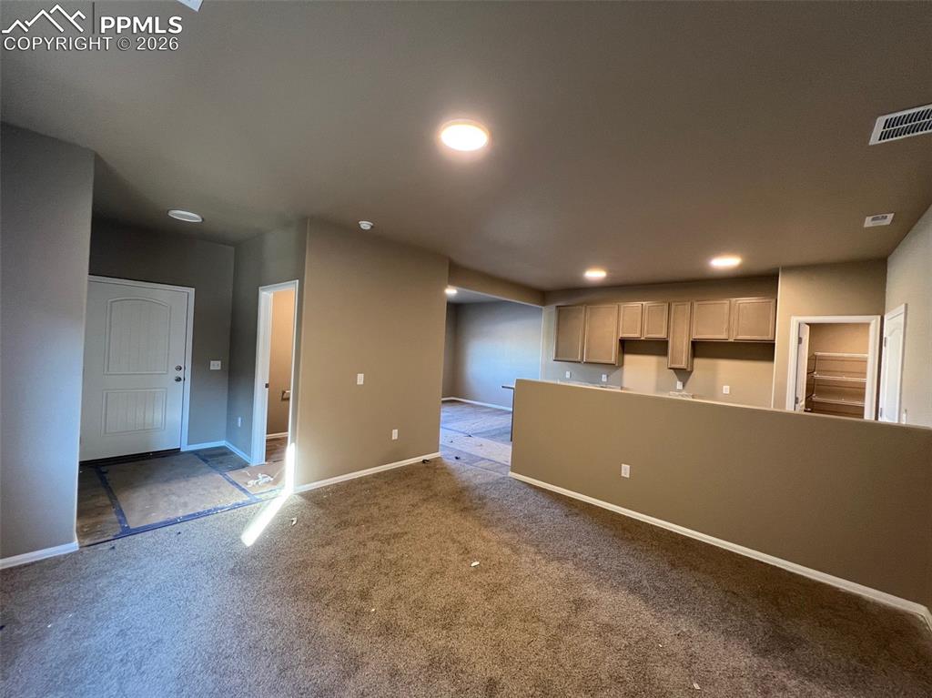 Image 5 of 32: Living Room