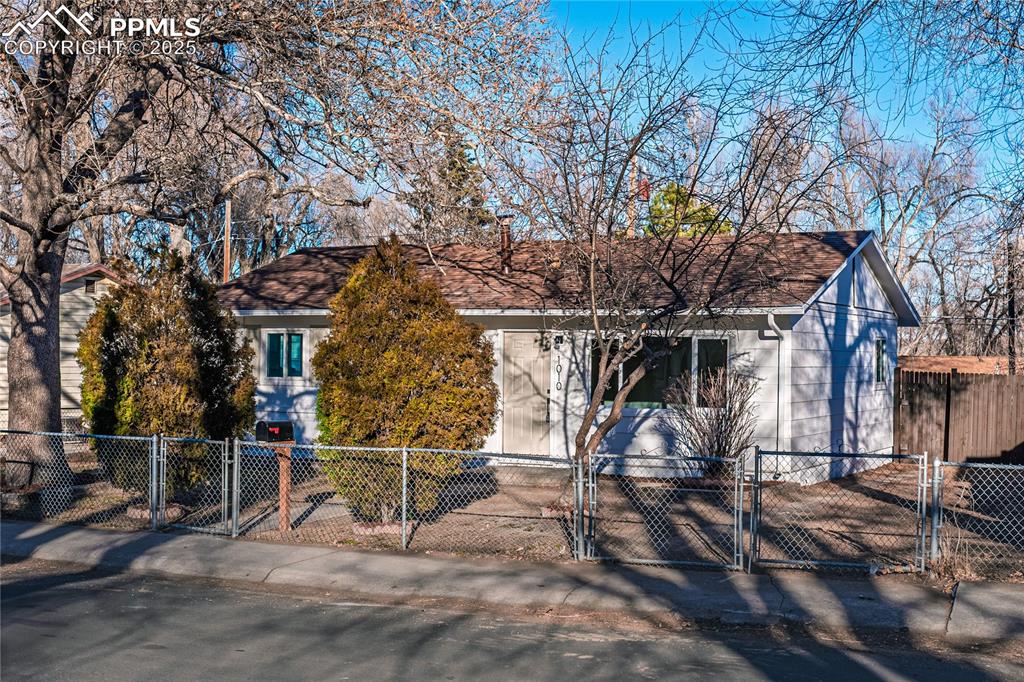 Image 2 of 27: Front of Structure