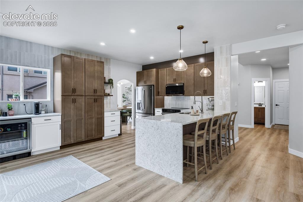 Image 11 of 45: Kitchen