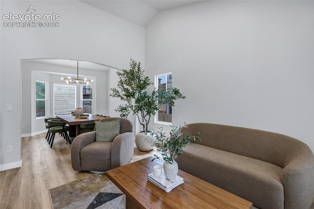 Image 8 of 45: Sitting Room