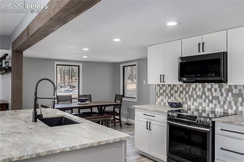 Image 13 of 45: Kitchen