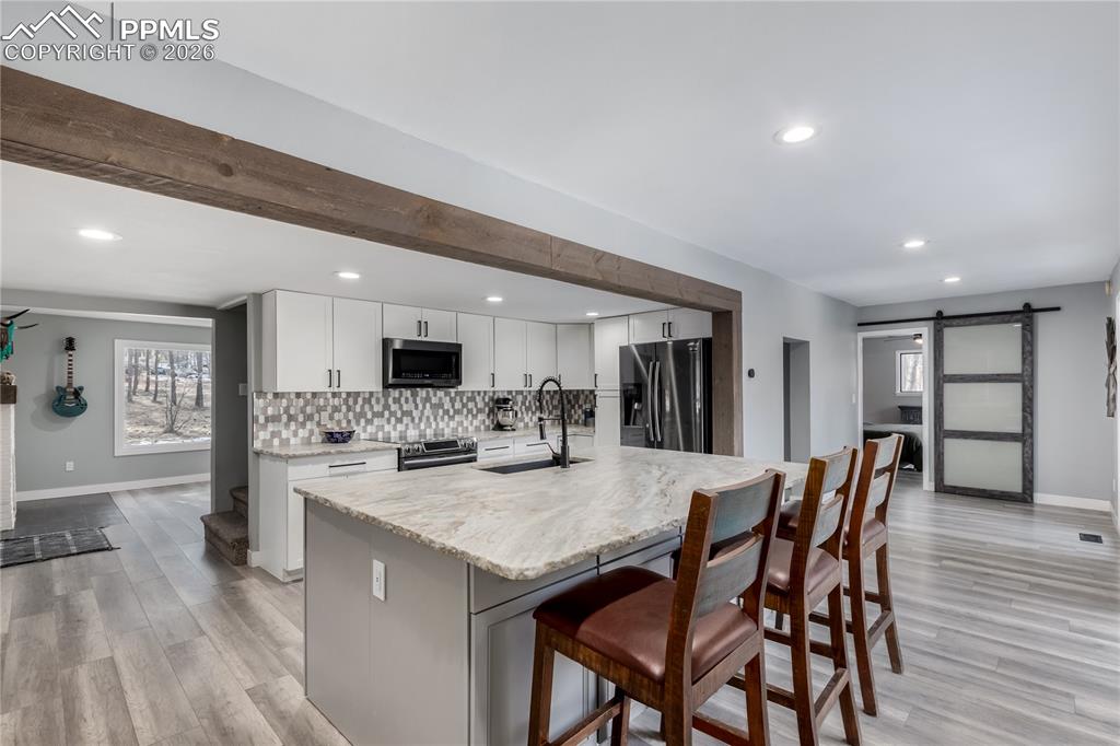 Image 16 of 45: Kitchen