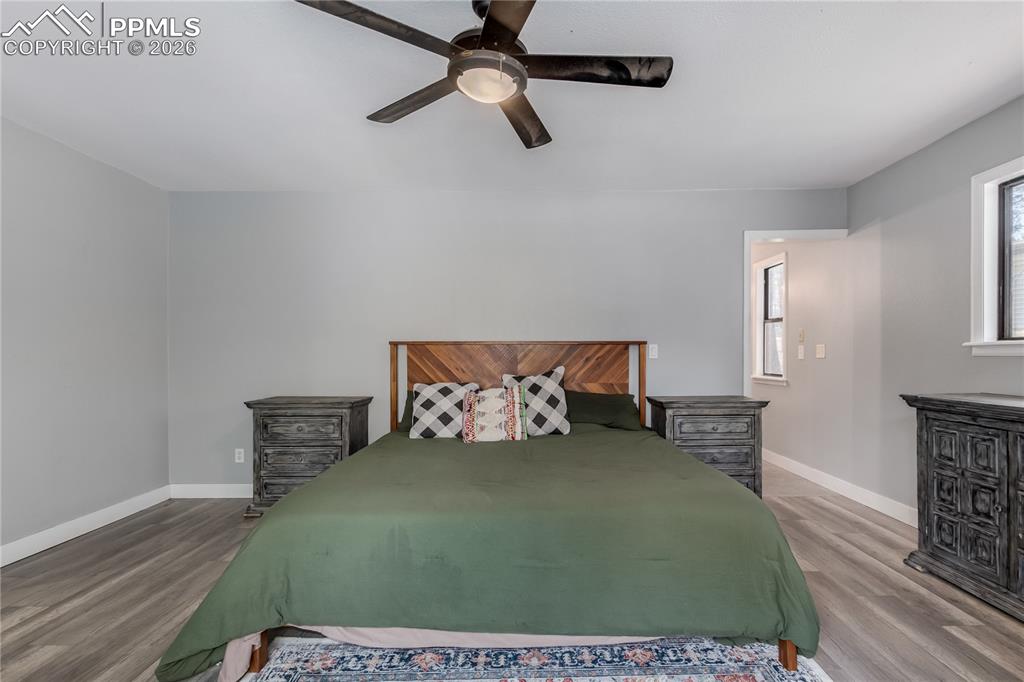 Image 19 of 45: Bedroom