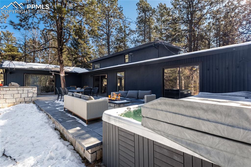 Image 5 of 45: Back of Structure