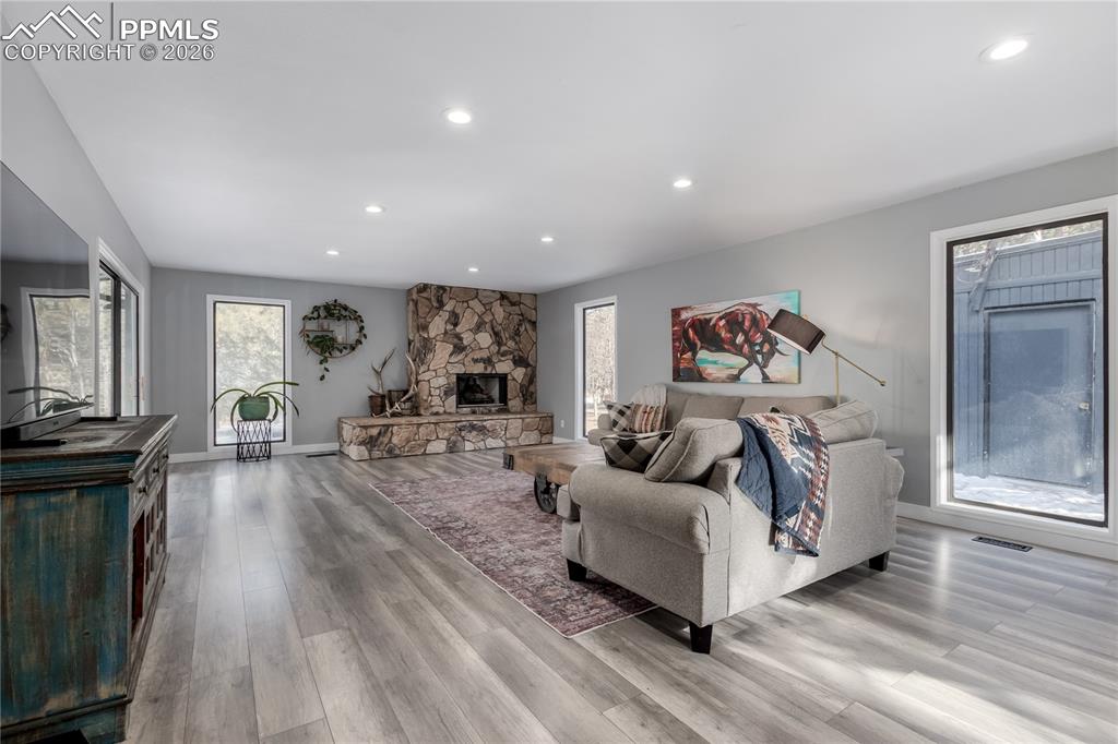 Image 8 of 45: Living Room