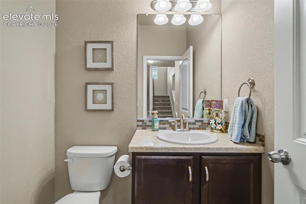Image 15 of 40: Bathroom