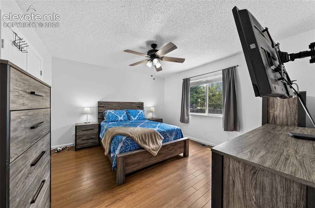 Image 20 of 47: Bedroom