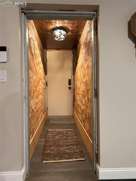 Image 21 of 49: Back walkour entry