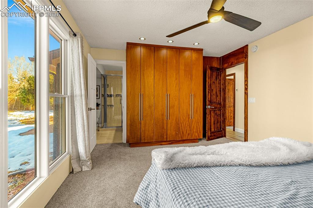 Image 12 of 20: Bedroom