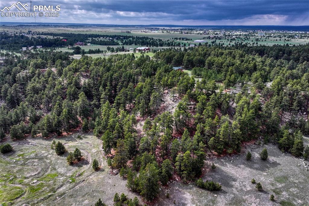 Image 46 of 50: Gorgeous cliff ridges along the property