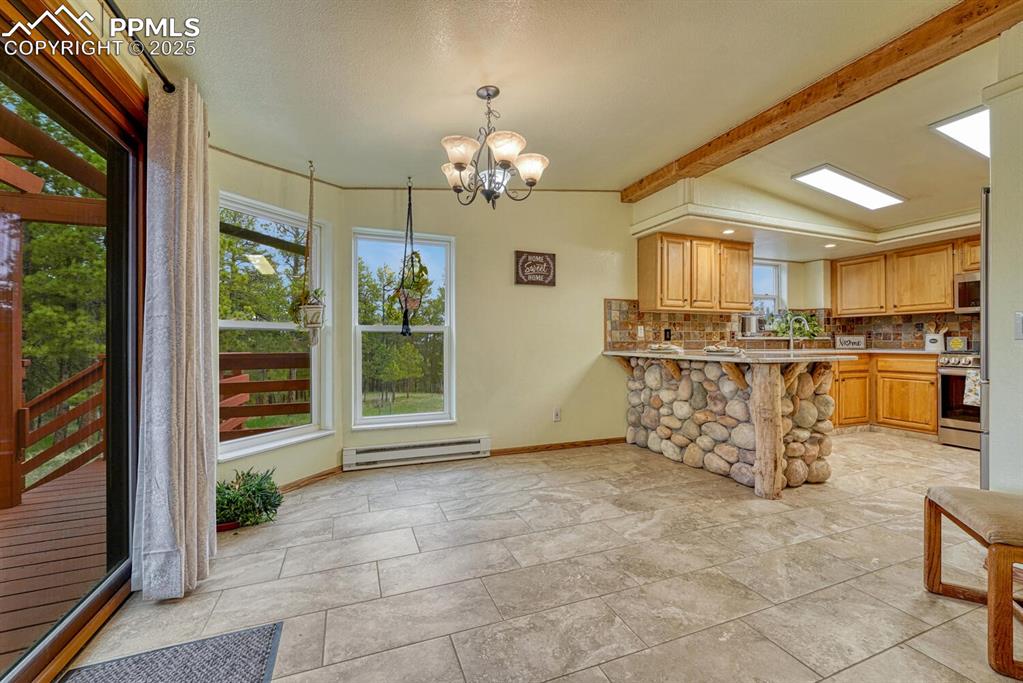 Image 9 of 50: Kitchen