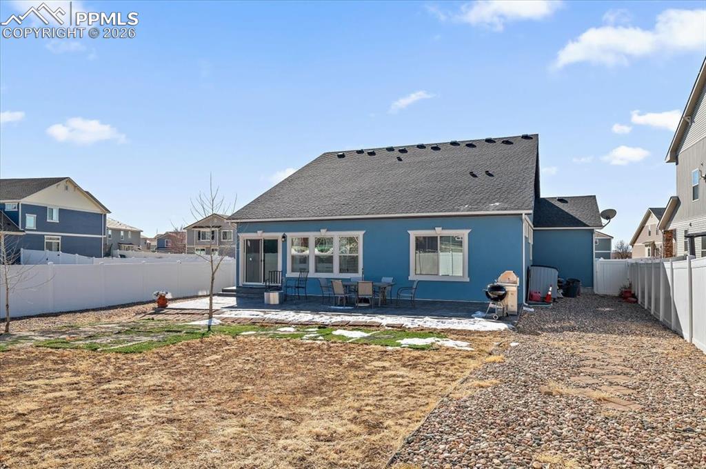 Image 26 of 28: Back of Structure