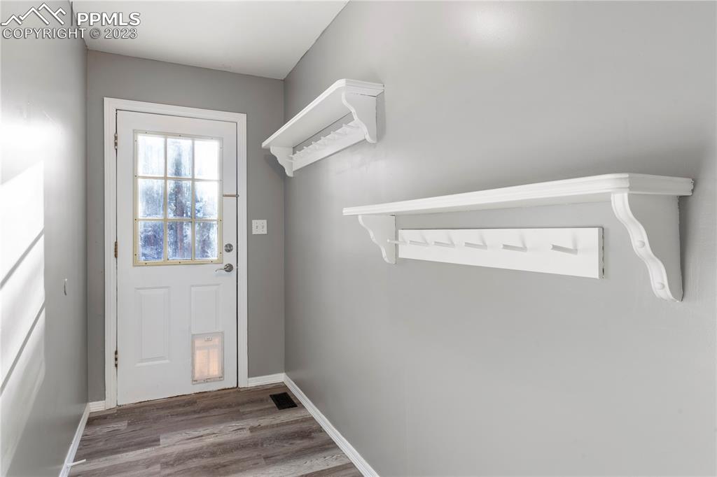 Listing 6573777, Image 13 of 32