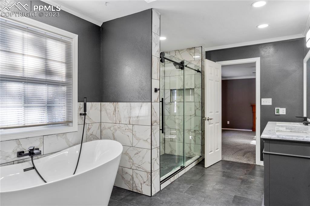 Listing 6573777, Image 19 of 32