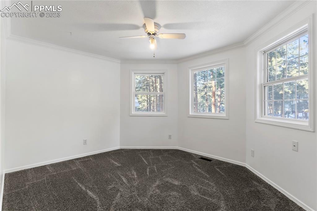 Listing 6573777, Image 23 of 32