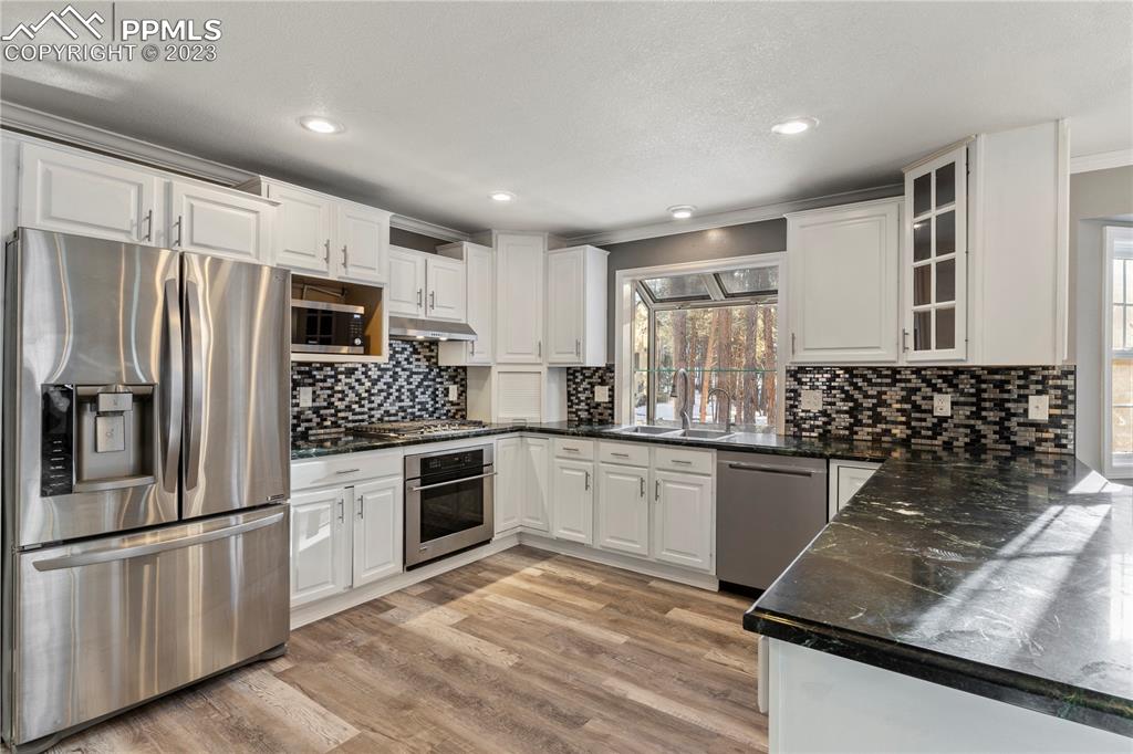 Listing 6573777, Image 6 of 32
