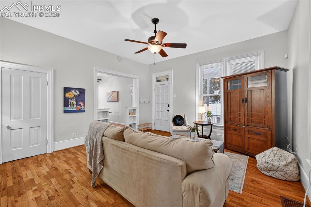 Image 5 of 26: Living Room