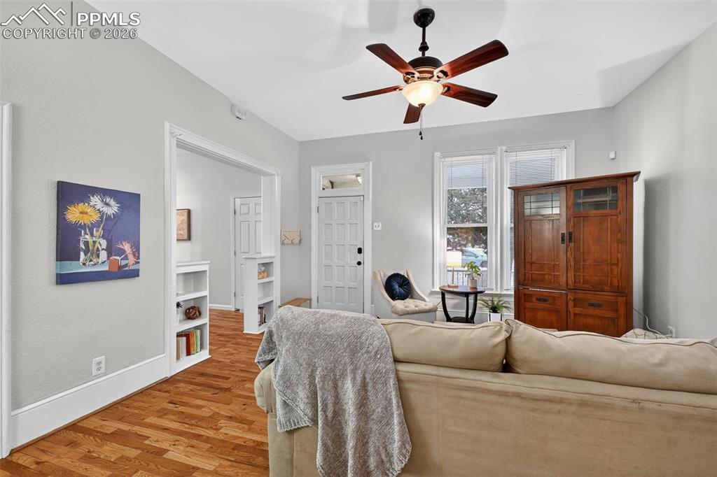 Image 6 of 26: Living Room